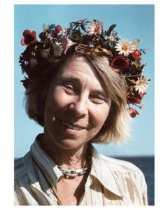 Postikortti Tove Jansson - Tove kukkaseppele päässä