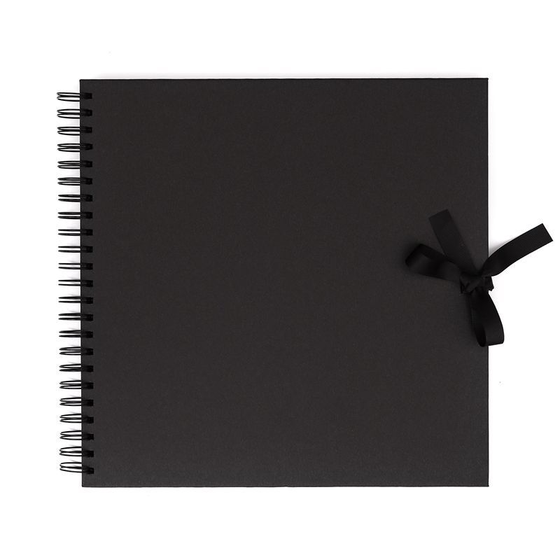 DPC Scrapbook kierre 20x20 (40) musta, mustat sivut, nauhasuljenta