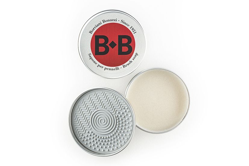 BB kasvisaippua siveltimien puhdistamiseen metallirasia