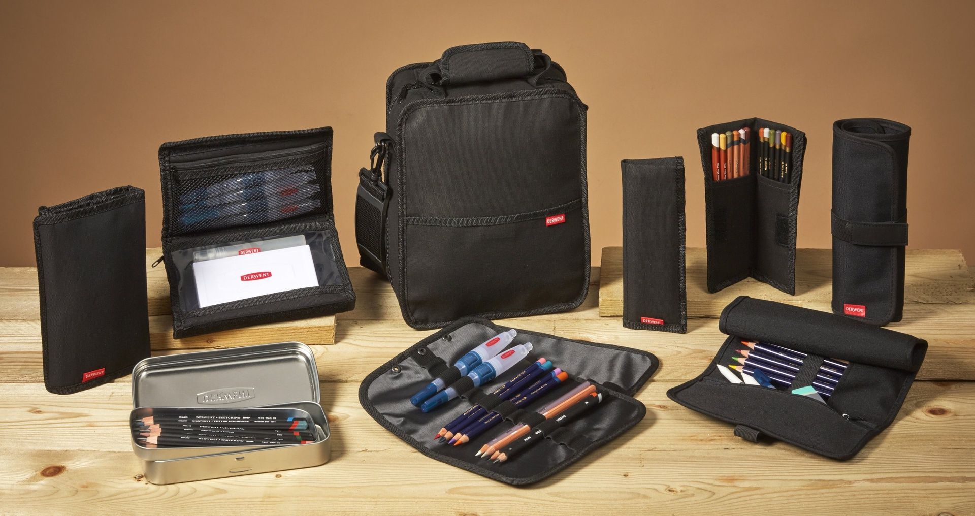 Derwent Artpack Black