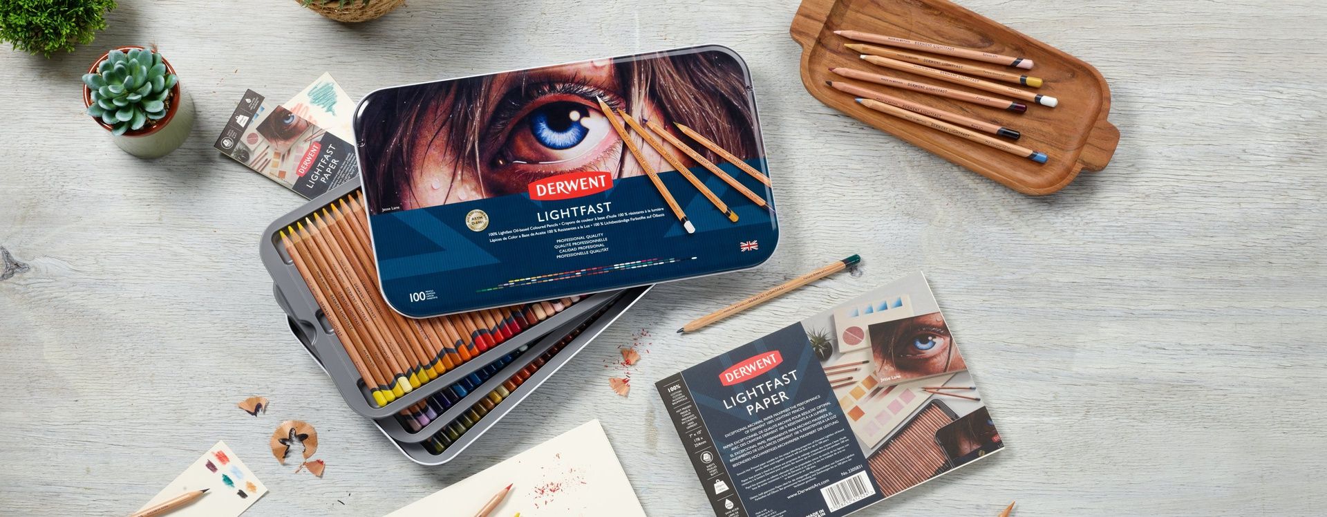 Derwent Lightfast 100 värikynälajitelma, Upea täydellinen koko värivalikoima metallilaatiko